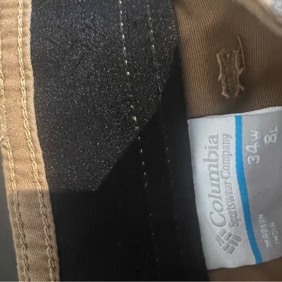 Columbia Shorts. Excellent  conditions. 34 waist. - Picture 3 of 6